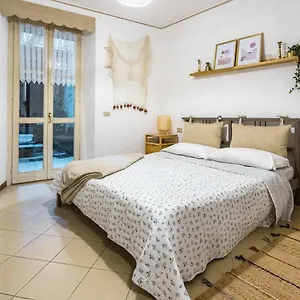 lago-azzurro-apartment.it-lombardy.com/
