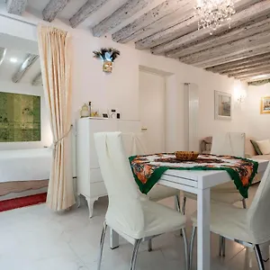 Apartment Loving In Venice, 5 Stars, Venice