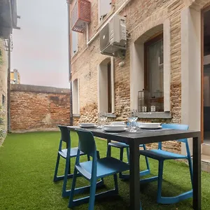 Apartment Castello With Garden R&r, Venice