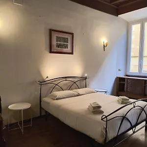 fontana-di-trevi-elegant-and-exclusive-apartment.it-romehotels.com/