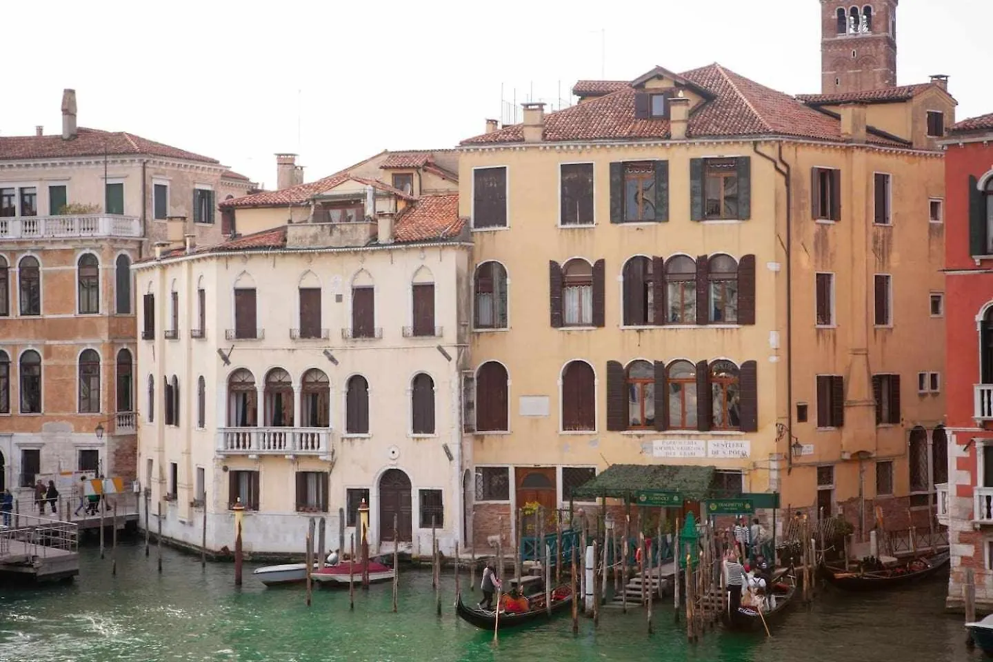 Do Leoni Apartments Venice Italy